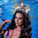 Tren Mermaid Makeup Makin Populer, Andalkan Kilau Dewy yang Memesona