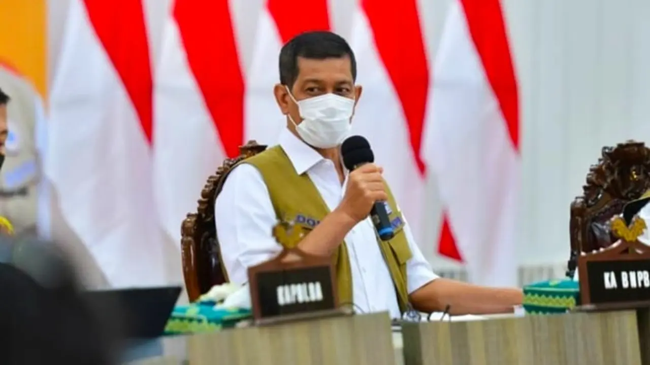 Kepala BNPB Letjen Doni Mondardo membahas pemulangan TKI di Provinsi Riau.