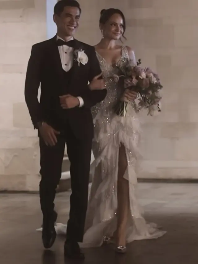 Enzy Storia saat Resepsi Pernikahan di Bali, credit: (@enzystoria)