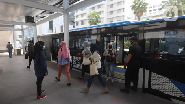 Halte Transjakarta Bundaran HI Kini Kembali Beroperasi