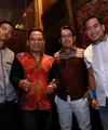Akibat kesibukannya dengan keluarga masing-masing, para personil band Wali baru bisa bertemu saat akan manggung di JIExpo Kemayoran, Jakarta Pusat. (Galih W. Satria/Bintang.com)