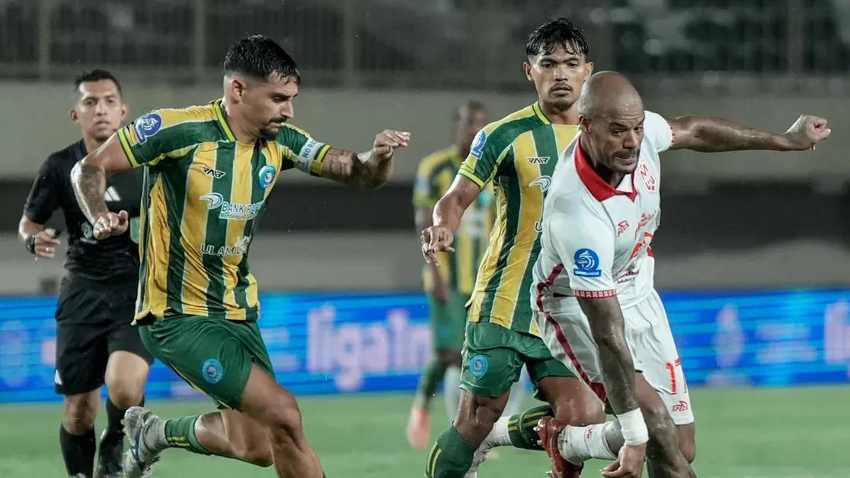 Malut United Hancurkan PSBS 7 Gol di Maguwoharjo! Hendri Susilo Bongkar Kunci Kebangkitan Timnya