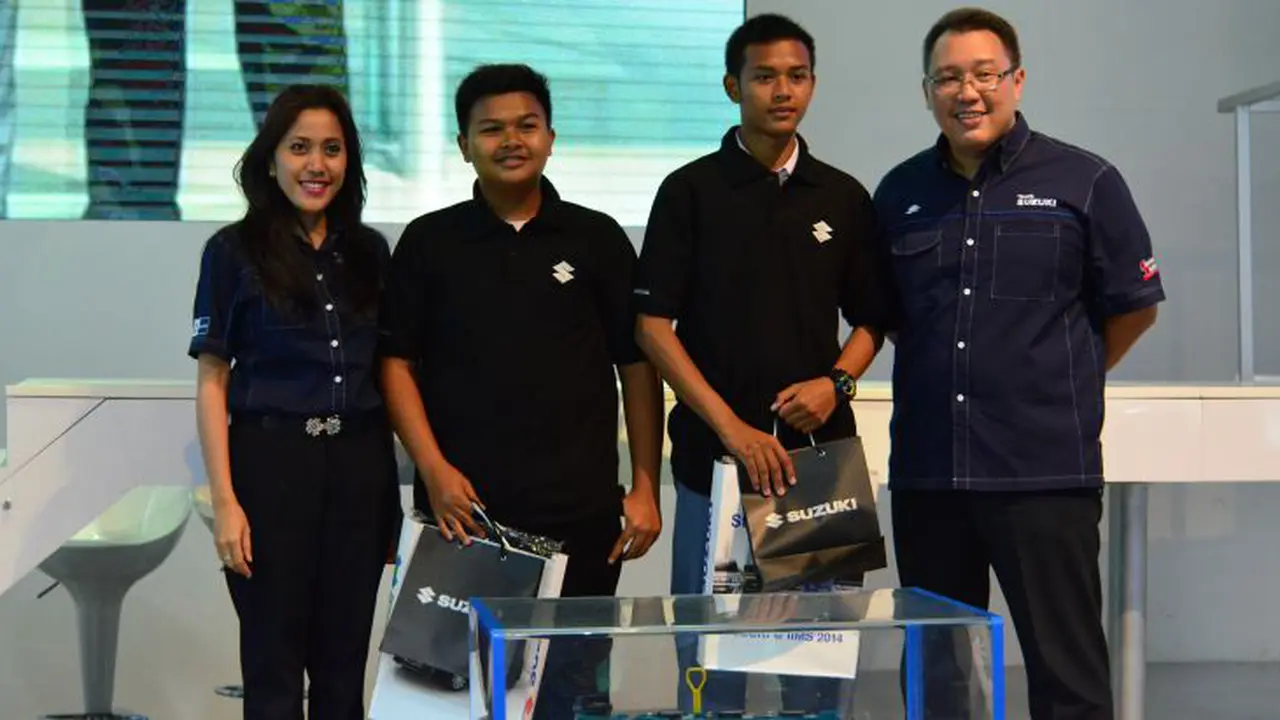 Suzuki Sumbangkan Mesin Ertiga Dalam Student’s Day IIMS 2014