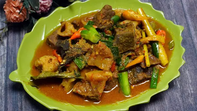 Babat Gongso bumbu kuning (YouTube Ayo Memasak)