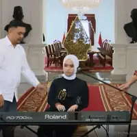 Putri Ariani tampil sukses di America's Got Talent. Putri menjadi perbincangan sampai trending 1 di 30 negara. Belum lama ini, Putri tampak di undang ke Istana Merdeka, Jakarta. Penyanyi berusia  17 tahun itu unjuk kebolehannya di depan Presiden Jokowi. [Youtube/Sekretariat Presiden]