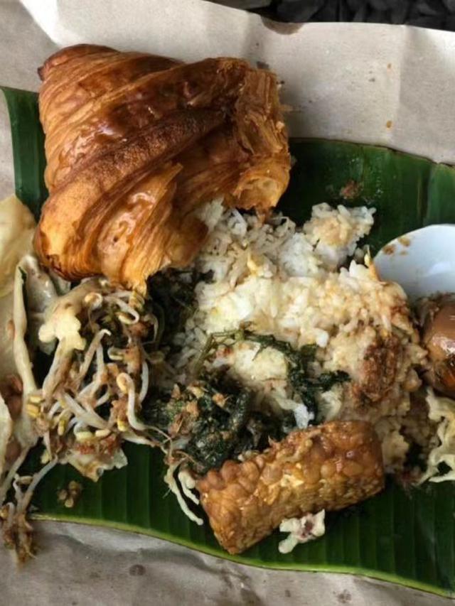 6 Potret Roti dari Berbagai Negara Ini Nyeleneh, Tetap Ada 'Indonesianya'