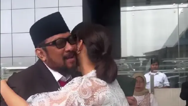Potret Nana dan Naysilla Dampingi Jamal Mirdad saat Dilantik Anggota DPR RI PAW (credit: instagram/nanamirdad_)