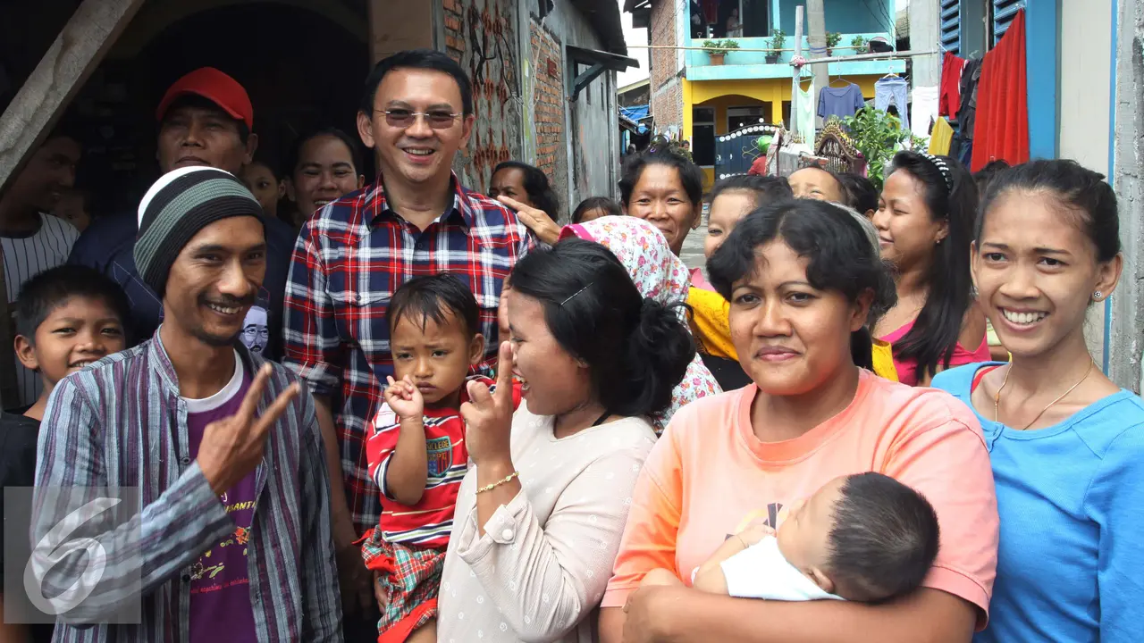 Ahok saat blusukan di kawasan Marunda