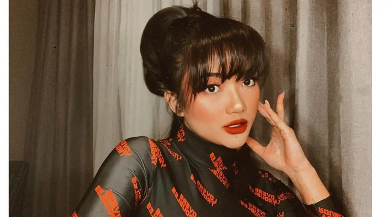 6 Potret Marion Jola Tanpa Makeup, Makin Cantik