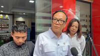 Wakil Menteri Ketenagakerjaan (Wamenaker) Immanuel Ebenezer sambangi Polres Metro Jakarta Selatan, Senin (14/7/2025) (Liputan6.com/Ady Anugrahadi)