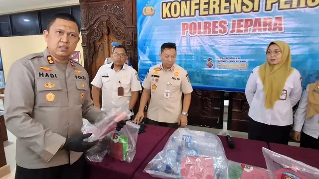 Pengungkapan Kasus Pesta Miras Berujung Maut di Jepara. (Liputan6.com/Arief Pramono)