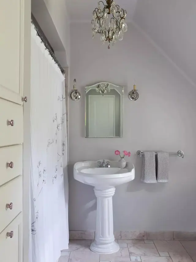 10 Inspirasi Warna Cat untuk Kamar Mandi Kecil, Agar Terlihat Luas