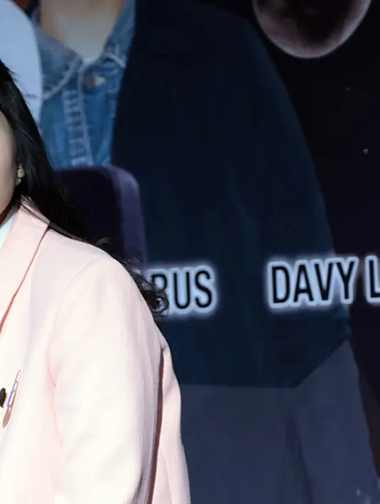 "Sulit karena lagu-lagunya punya ciri sendiri untung jurinya banyakan jadi kita bisa diskusi," tandasnya. (Deki Prayoga/Bintang.com)