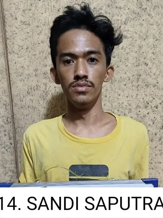 SANDI SAPUTRA