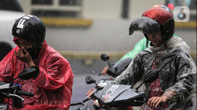 Potensi Cuaca Ekstrem di Akhir Tahun, Pemprov DKI Kaji Penerapan WFH