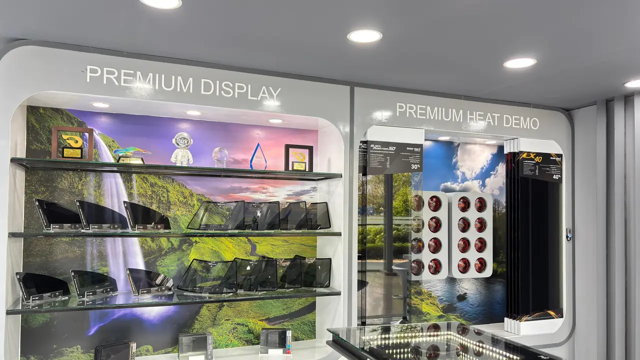 Booth Solar Gard di GIIAS (Solar Gard)