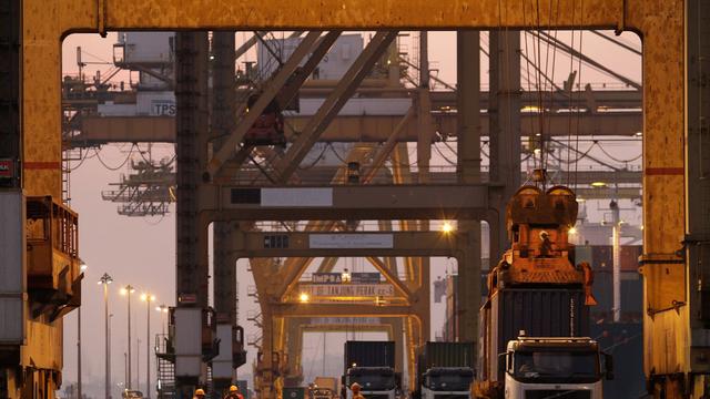 Dorong Pertumbuhan Ekonomi Pelindo III Permudah Proses Ekspor Impor