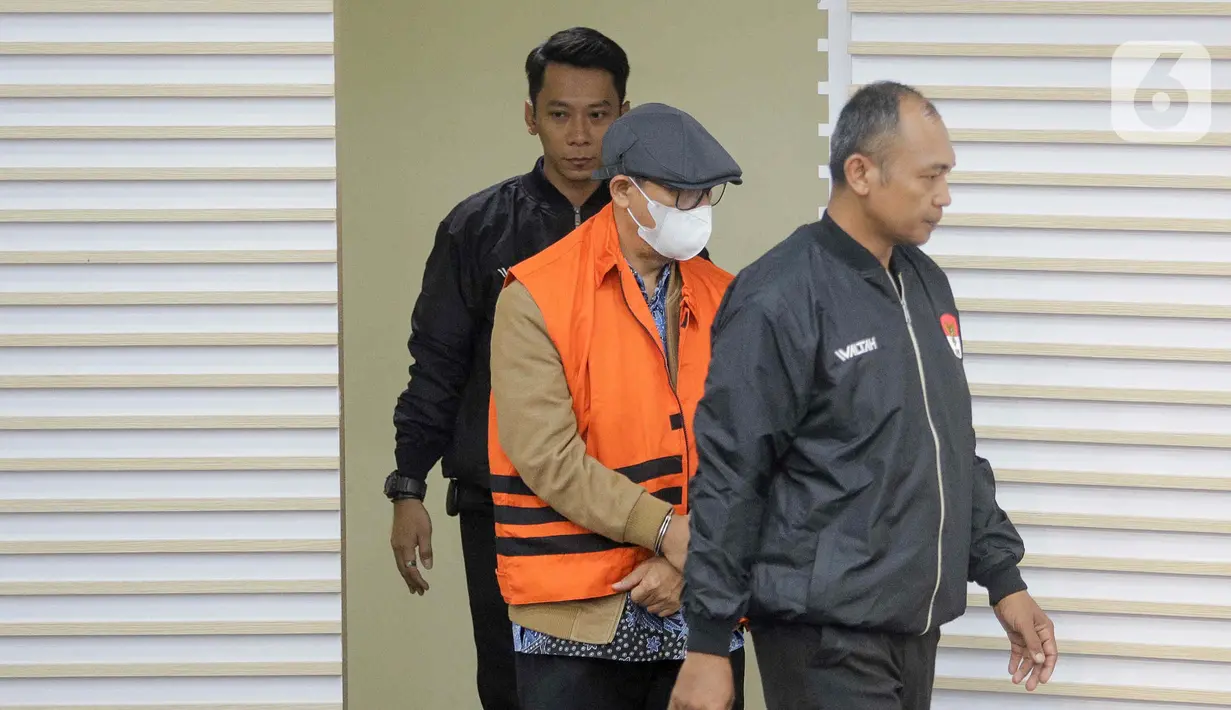 "Terhitung mulai dari tanggal 30 November 2023 sampai dengan 19 Desember 2023 di Rutan KPK," ujar Direktur Penyidikan KPK Asep Guntur di Gedung Merah Putih KPK, Jakarta Selatan, Kamis (30/11/2023). (Liputan6.com/Herman Zakharia)