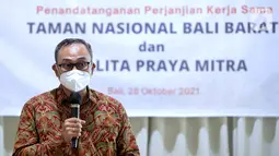 Kerjasama di zona khusus Taman Nasional Bali Barat (TNBB) bertujuan menjamin terwujudnya kelestarian keanekaragaman hayati, dukungan penguatan fungsi dalam rangka mendukung efektivitas penyelenggaraan TNBB melalui pemasangan solusi Internet of Things thermal terminal, CCTV (Liputan6.com/HO/Alwi)