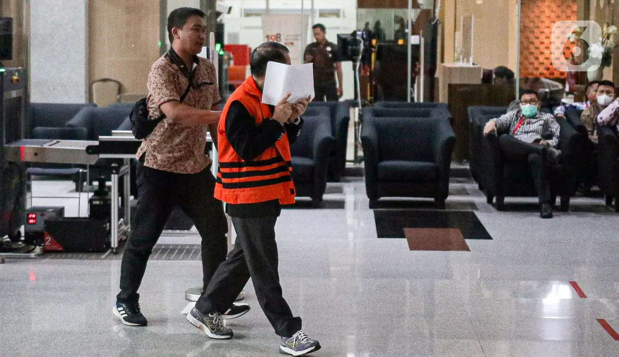 Selain itu, menurutnya perbuatan para terdakwa merusak citra dan kepercayaan masyarakat terhadap lembaga peradilan, yaitu Mahkamah Agung. (Liputan6.com/Faizal Fanani)