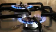 7 Cara Bersihkan Kompor Gas Api Merah agar Api Kembali Biru, Mudah Dilakukan di Rumah