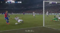 Berita video highlights Liga Champions 2017-2018, Basel vs Manchester United, dengan skor 1-0. This video presented by BallBall.