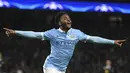 Pemain Manchester City, Raheem Sterling merayakan golnya ke gawang Borussia Moenchengladbach pada lanjutan liga Champions grup D di Stadion Etihad, Manchester, Rabu (9/12/2015). (AFP Photo/Paul Ellis)