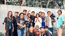 Tak lupa Gisel berfoto dengan para wartawan yang datang untuk meliput hari spesialnya. (Foto: Instagram/ gisel_la)