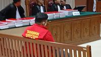 Eks-Kasat Narkoba Polresta Barelang dituntut hukuman mati di pengadilan PN Batam. (Foto: Liputan6.com/Ajang Nurdin)
