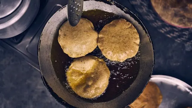 Ilustrasi Minyak Goreng (Photo by Ashwini Chaudhary on Unsplash)