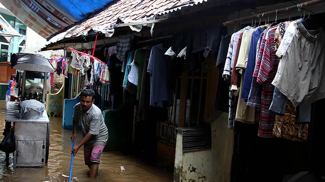 8 RW di Kampung Pulo Terendam Banjir