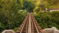 7 Jalur Kereta Api Terindah di Indonesia