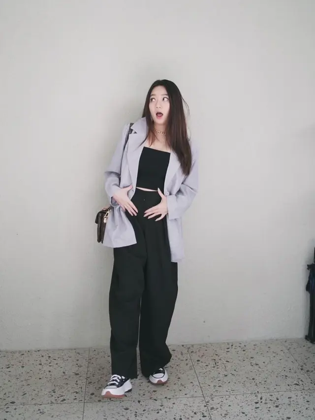 Tetap Tampil Gaya, Ini 6 Potret Baby Bump Stella Cornelia yang Menawan