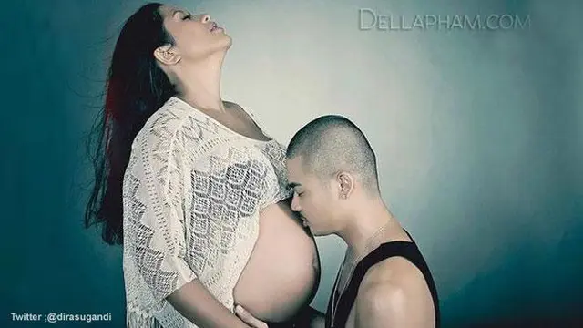 6 Artis Pose Seksi Saat Hamil