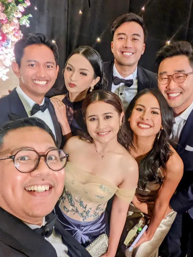 7 Pesona Prilly Latuconsina Berbalut Off Shoulder Dress Karya White by Gail di Resepsi Putri Tanjung, Menawan!