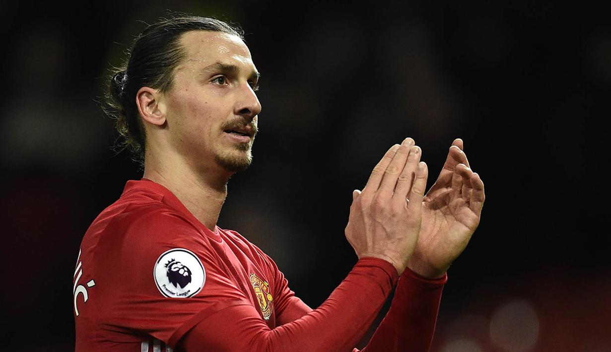 Zlatan Ibrahimovic sepertinya sudah kembali ke performa terbaiknya. Mantan bintang Inter Milan tersebut total sudah mencetak 13 gol, hanya terpaut satu dari Diego Costa yang berada dipuncak pimpinan pencetak gol terbanyak Liga Inggris. (AFP/Oli Scarff)