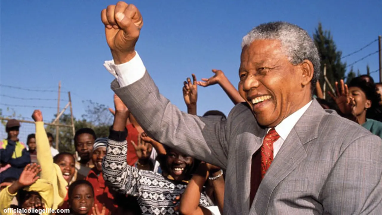 nelson-mandela-130529b.jpg
