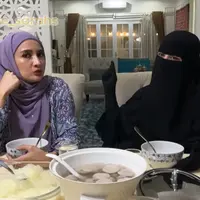 Kediaman Umi Pipik (YouTube/Natalie Sarah Vlog)