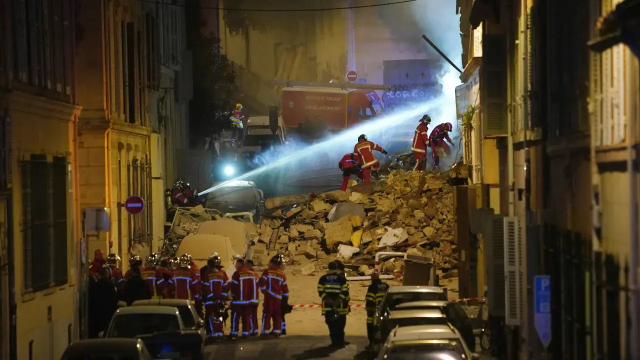 Bangunan Runtuh di Marseille Prancis