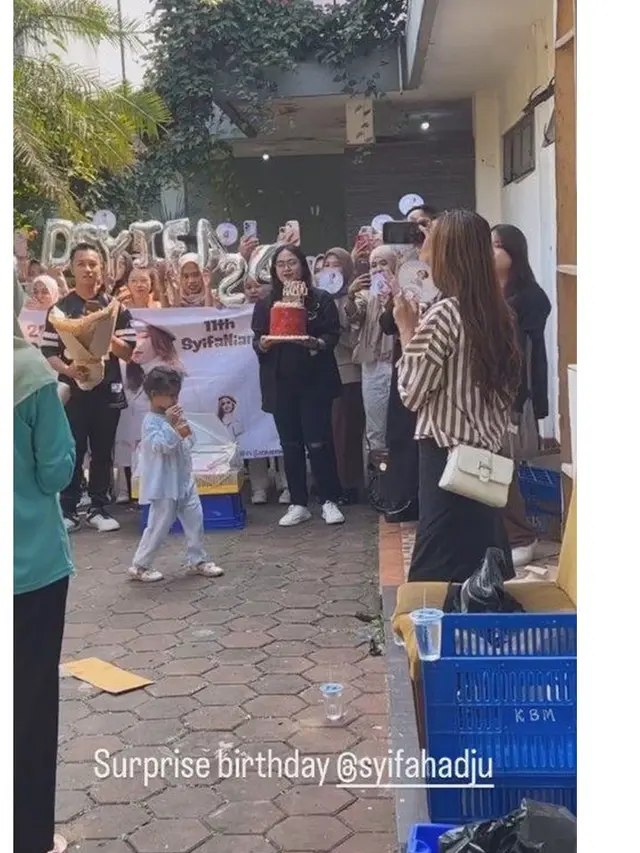 7 Potret Syifa Hadju Rayakan Ulang Tahun di Lokasi Syuting, Tetap Meriah