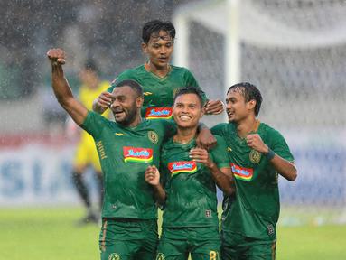 PSS Sleman menunjukkan tren positif di Piala Presiden 2022. Kali ini berhasil mengalahkan Persita Tangerang 2-0 dalam laga lanjutan Grup A Piala Presiden 2022, di Stadion Manahan, Solo, Jawa Tengah, Kamis (16/6/2022). (Bola.com/Arief Bagus)