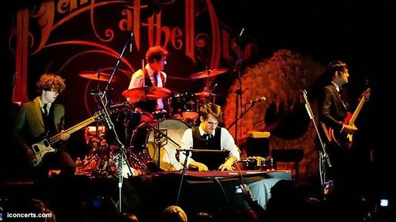 panic-at-the-disco-130716c.jpg
