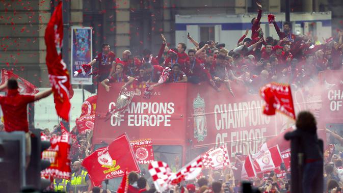 FOTO: Meriahnya Parade Juara Liga Champions 2019 di Kota ...