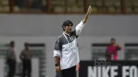 Pelatih Persija Jakarta, Stefano Cugurra Teco saat memimpin timnya melawan Sriwijaya FC pada laga Liga 1 2017 di Stadion Wibawa Mukti, Cikarang, Jumat (16/6/2017). (Bola.com/Nicklas Hanoatubun)