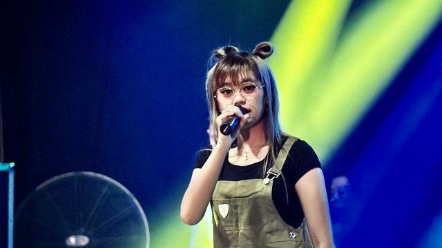 7 Pesona Esa Risty, Pedangdut Muda yang Trending di YouTube