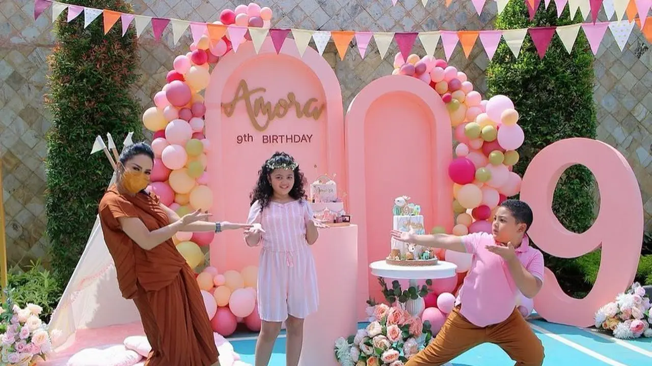 Momen Perayaan Ulang Tahun Amora Lemos yang ke-9