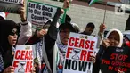 Masa yang tergabung dalam Aqsa Working Group (AWG) melakukan aksi damai di depan Kedutaan Besar Amerika Serikat, Jakarta, Jumat (17/5/2024). (Liputan6.com/Angga Yuniar)
