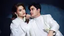 Penampilan Callista Arum dan Cinta Brian di-styling oleh fashion stylish ternama Belly Iverzon. Paras cantik bintang sinetron berusia 20 tahun ini dipoles oleh MUA Vuva MUA. Makeup flawless Callista Arum cocok dengan busana warna yang dikenakannya. Tidak berlebihan, namun Callista Arum tetap pancarkan pesonanya. Rambut bergelombangnya ditata oleh Lifita Huang. (Liputan6.com/IG/@callistarum)