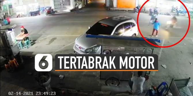 VIDEO: Kurang Hati-Hati, Pria Tertabrak Motor Saat Menyeberang Jalan