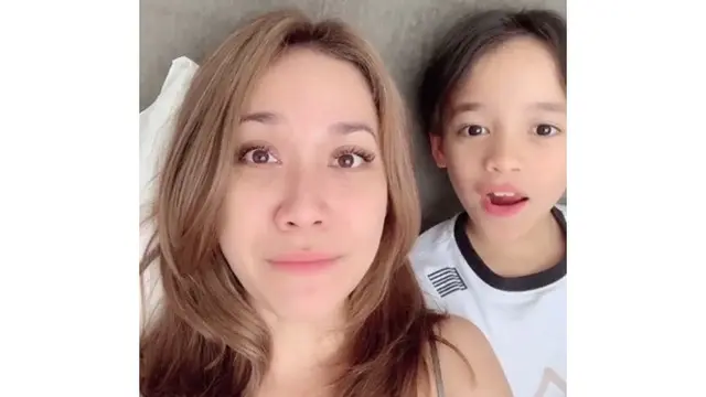 6 Momen Harmonis Noah Sinclair Bareng Bunga Citra Lestari, Berbagi Tawa